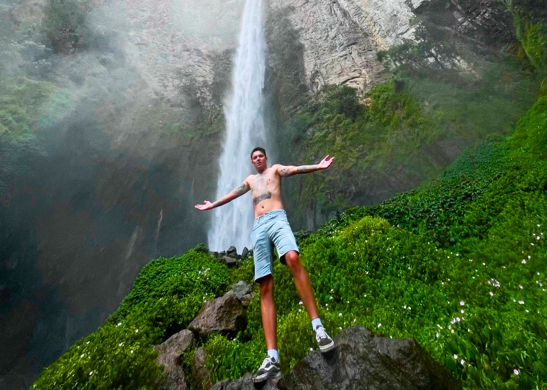 Bilindik Yollardan Çık